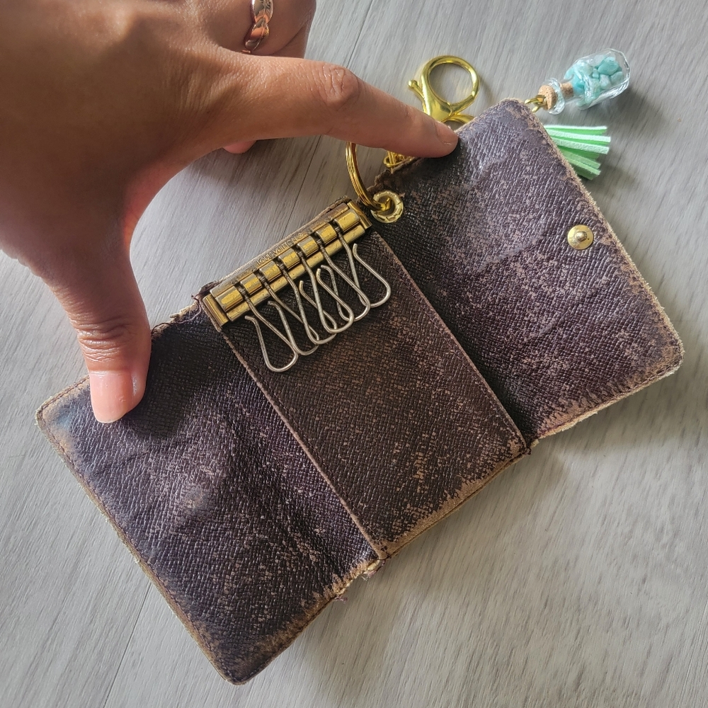 SALE🎉 Authentic Louis Vuitton Damier Checkered Key Holder With Box - Picture 6 of 13